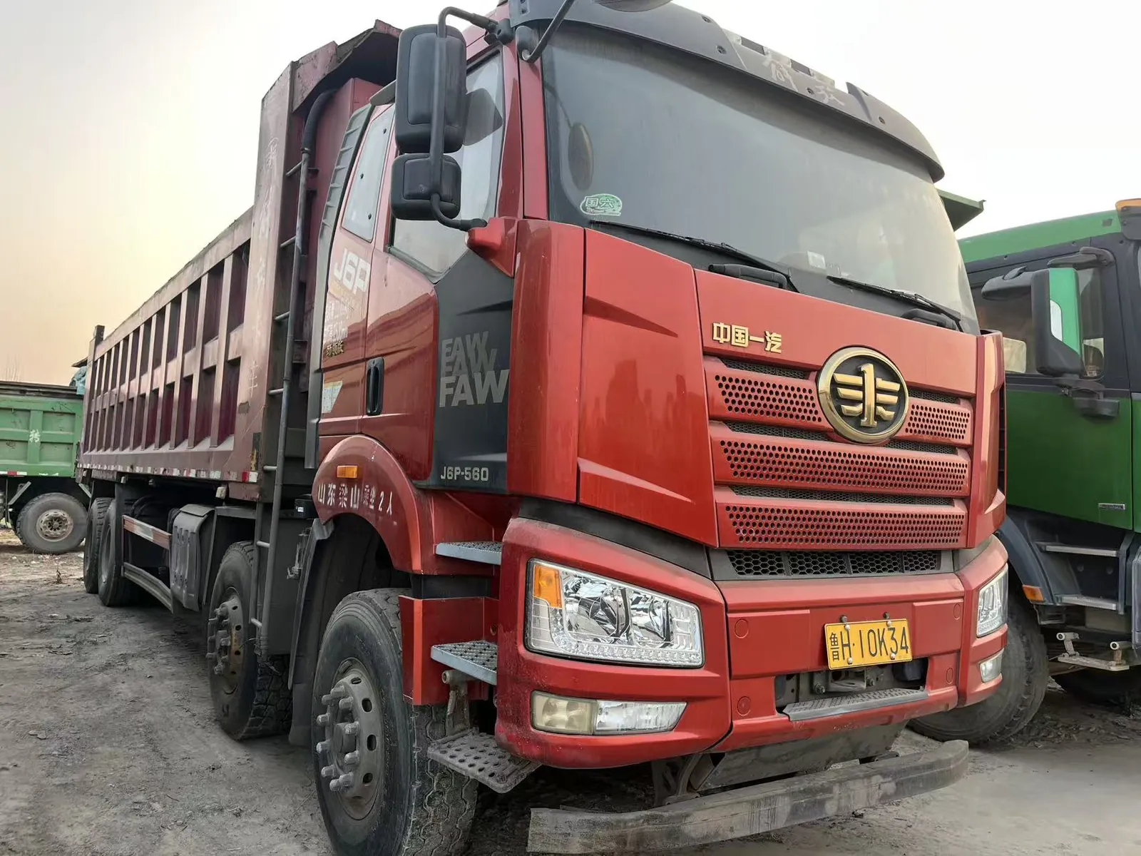 Used FAW J6P 8x4 dump truck, exterior view