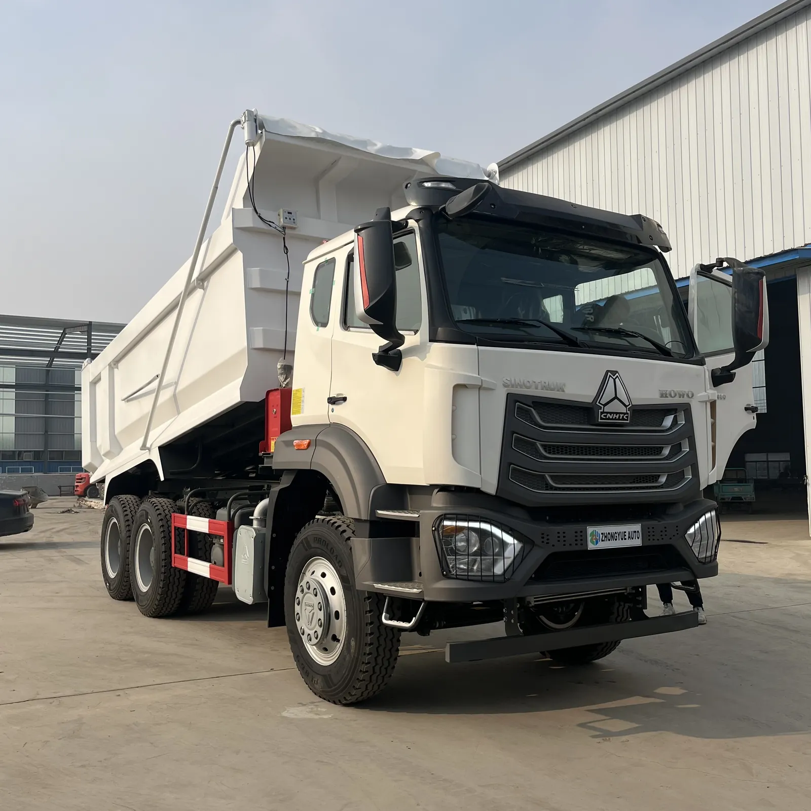 Used HOWO NX 6x4 dump truck, exterior view