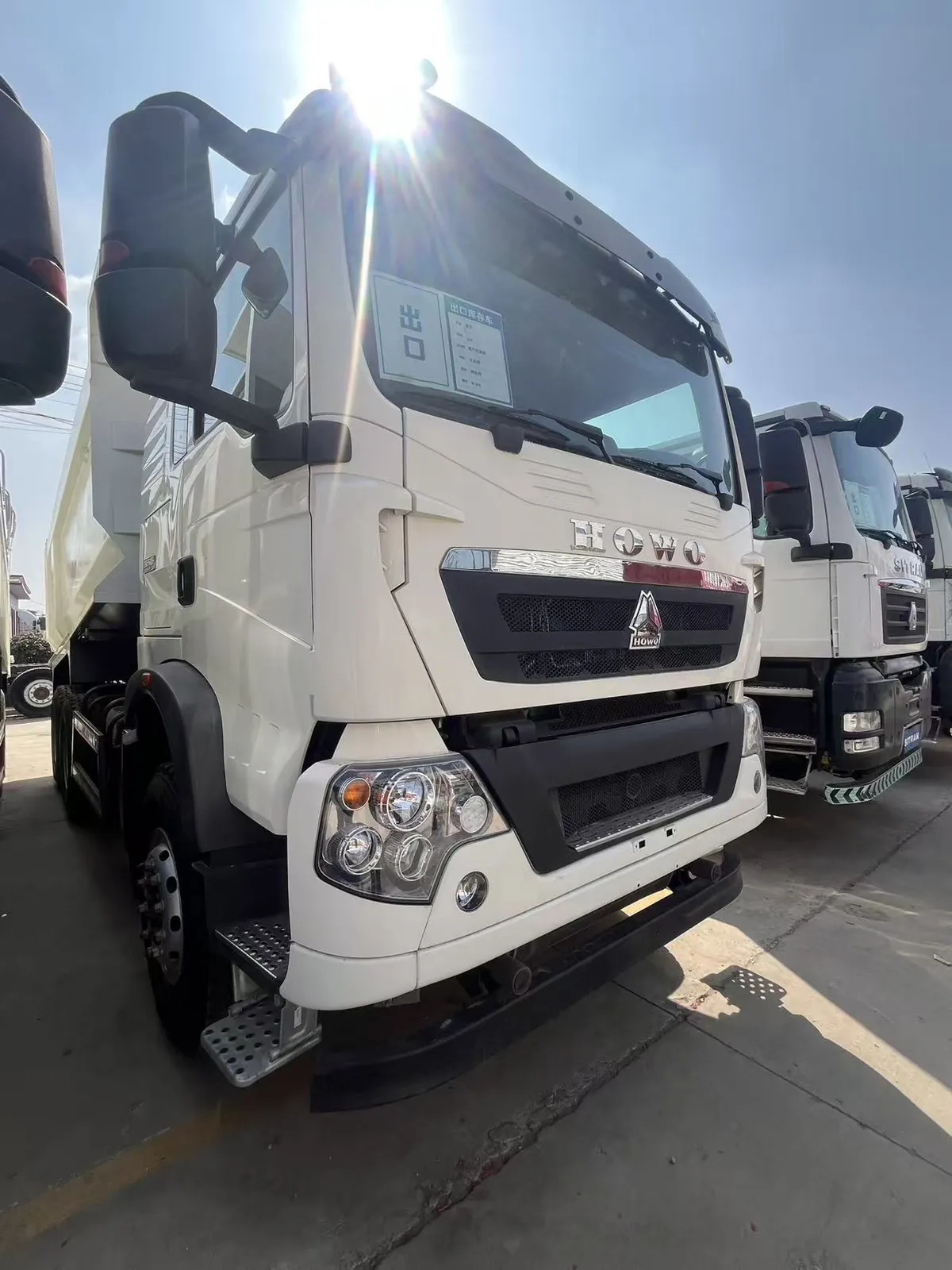 Used HOWO TX 6x4 dump truck, exterior view