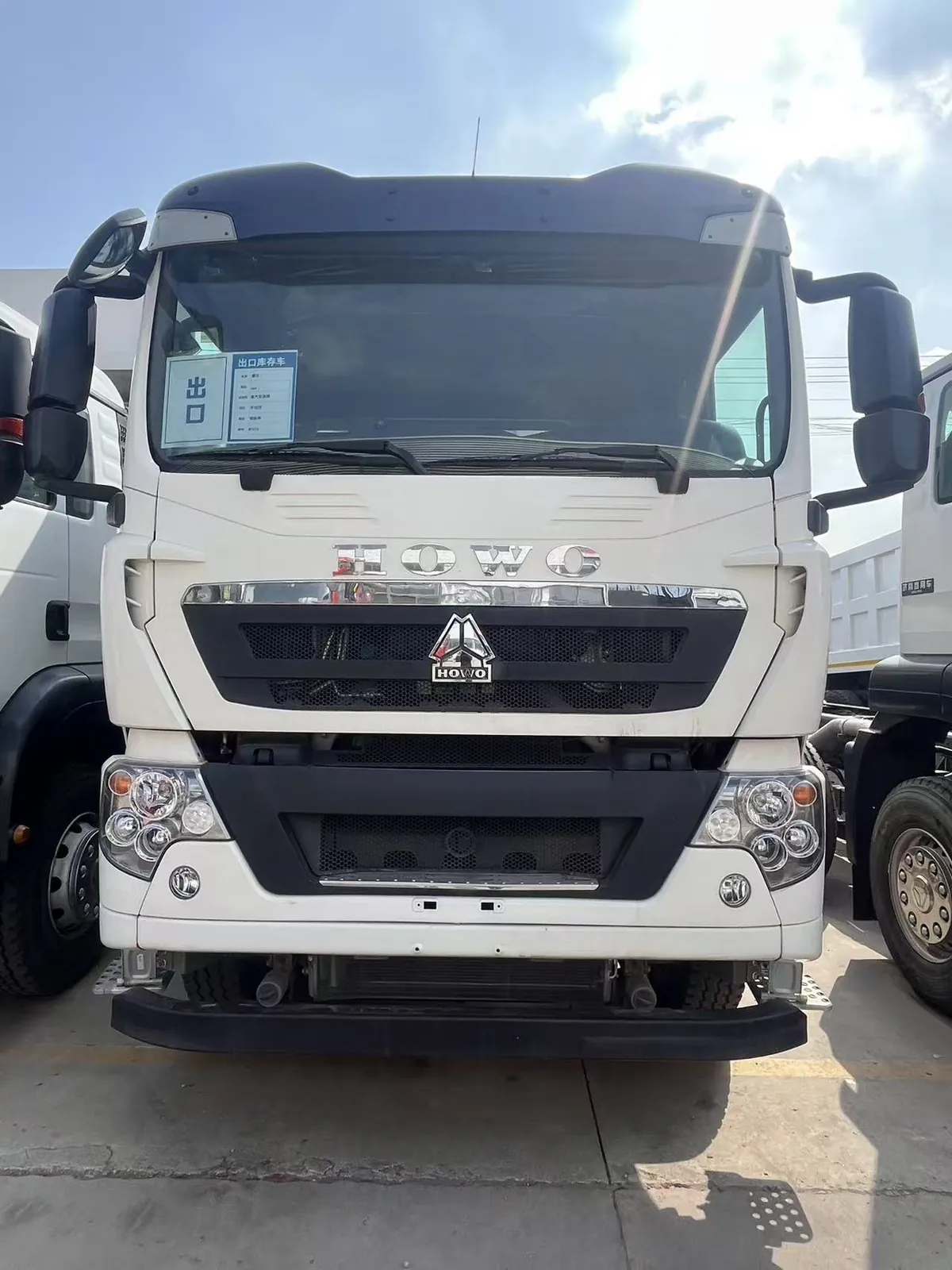 Used HOWO TX 6x4 dump truck, exterior view