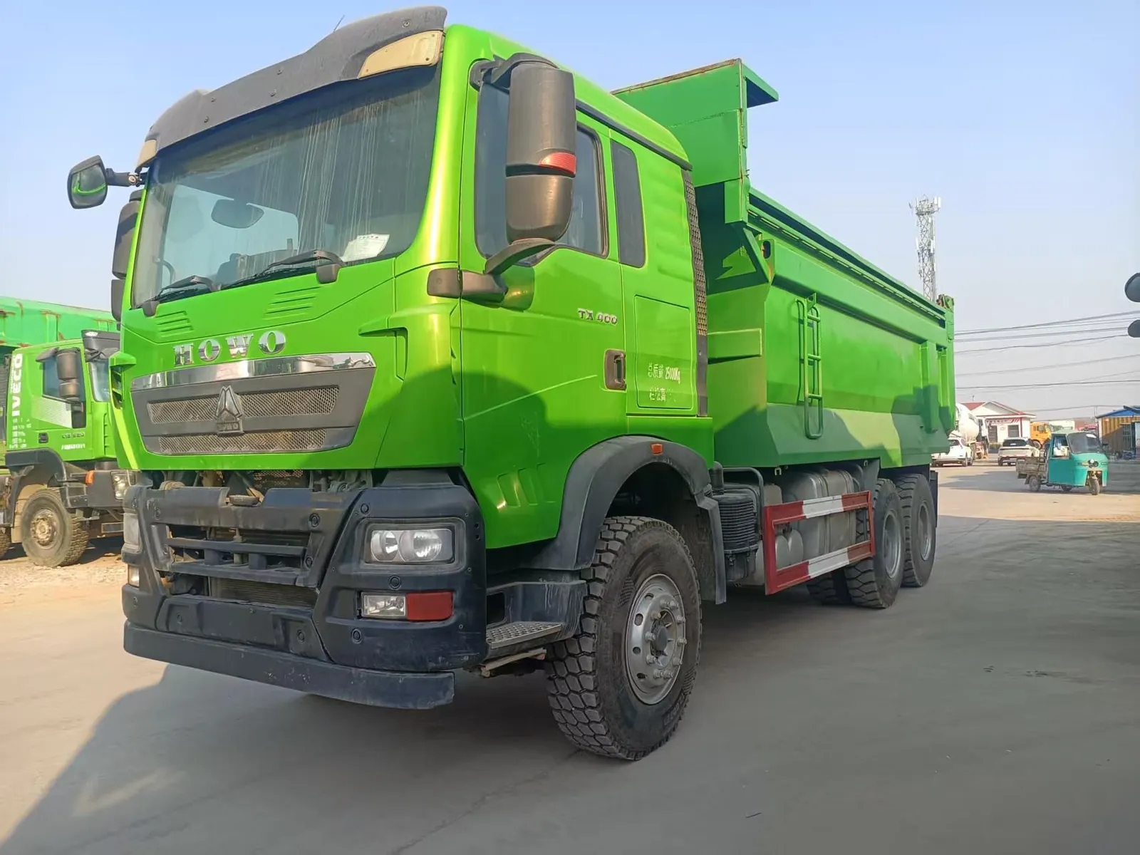 Used HOWO TX 6x4 dump truck, exterior view