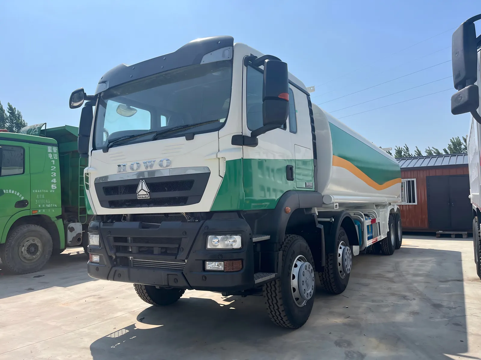 Used HOWO TX 8x4 tanker truck, front-left